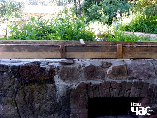 1/5 sam_2799_logo.jpg