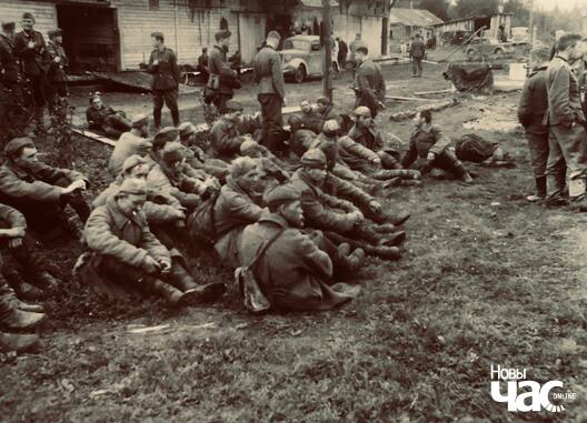 Савецкія палонныя, лета 1941-га (фота з калекцыі аўтара) Савецкія палонныя, лета 1941-га (фота з калекцыі аўтара)