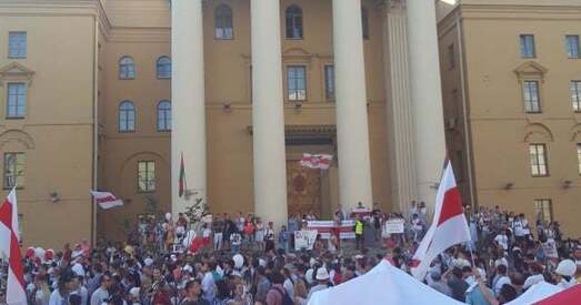 9 жніўня ў Вільні з’явіцца 25-метровы бел-чырвона-белы сцяг