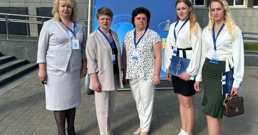 Галоўрэды раённых газет пішуць дзікунскія калонкі. Журналісты пачыталі іх за вас