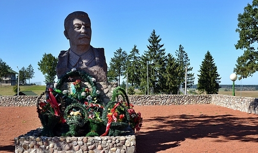 stalin_na_linii_stalina_1.jpg stalin_na_linii_stalina_1.jpg