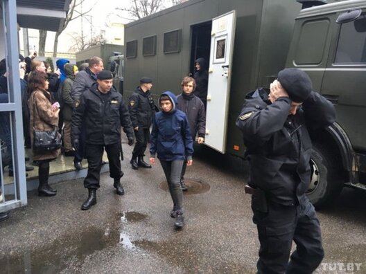 sud_centralnogo_rayona_minsk_avtozaki_2.jpg sud_centralnogo_rayona_minsk_avtozaki_2.jpg
