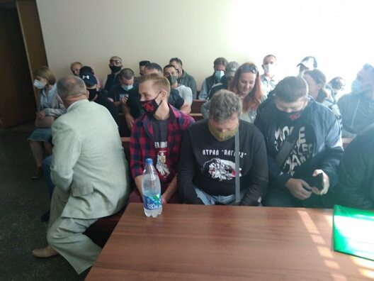 Перад судом Ежы Грыгенчы. Фота "Гарадзенскай Вясны" Перад судом Ежы Грыгенчы. Фота "Гарадзенскай Вясны"