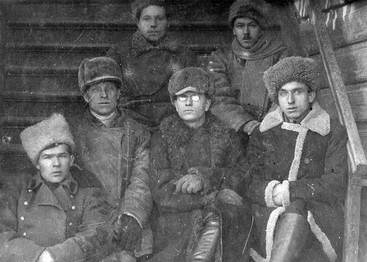 Штаб ГПУ, Канск, 1922 год (Мікалай Сажыч — скрайні справа)﻿