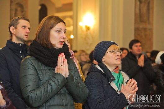 Вячэрняя Імша на Дзень Усіх Святых у Мінскай катэдры. Фота catholic.by. Вячэрняя Імша на Дзень Усіх Святых у Мінскай катэдры. Фота catholic.by.