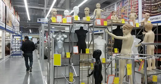 Чаму брэндавае адзенне ў Беларусі каштуе даражэй?