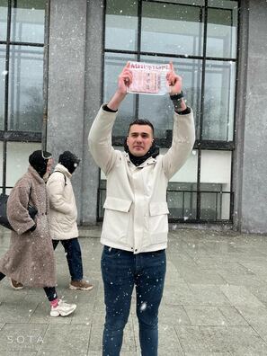 ukr02_34.jpg ukr02_34.jpg