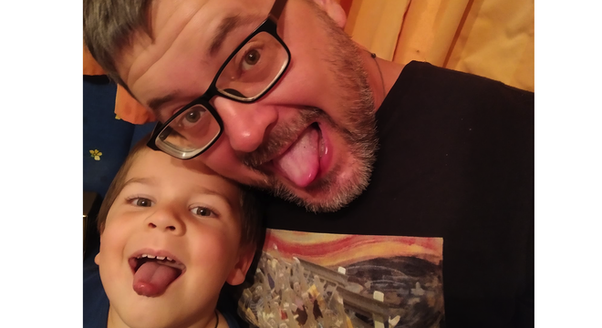 Паэт Сяргей Прылуцкі: Украіна змагаецца і за сябе, і за ўсіх, хто побач з ёй  Паэт Сяргей Прылуцкі: Украіна змагаецца і за сябе, і за ўсіх, хто побач з ёй