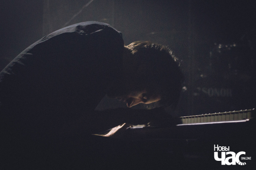 3/13 vivienne_mort__pavel_aksinovicz____3__logo.jpg