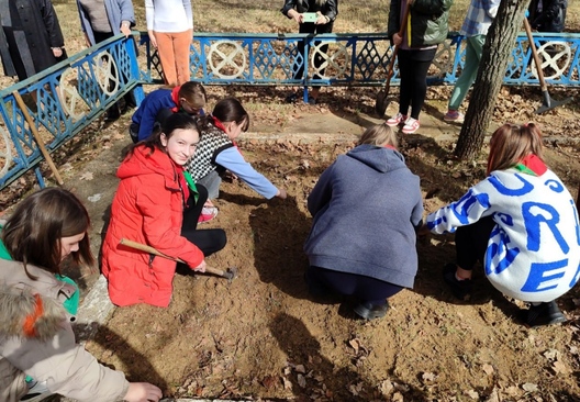 1/3 vykarystanne_dzicjaczaha_truda_u_hlusku._fota__belarus_za_mkadam_1.jpg