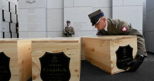 У Варшаве перапахавалі апошнія парэшткі ахвяраў сталінскіх злачынстваў