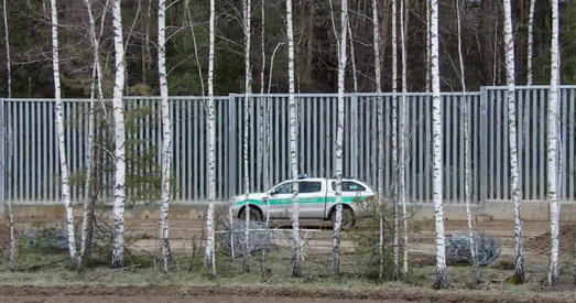 Польшча пабудавала 50 кіламетраў плота на мяжы з Беларуссю. Яго ўжо спрабуюць пашкодзіць