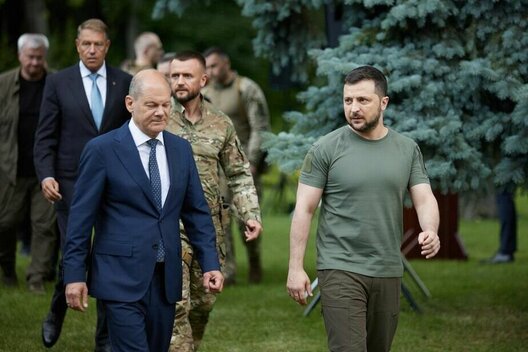 zelenskiy_official_l6uhu.jpg zelenskiy_official_l6uhu.jpg