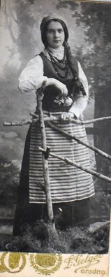 Людвіка Сівіцкая (Зоська Верас), у Варшаве, 1914 г. Людвіка Сівіцкая (Зоська Верас), у Варшаве, 1914 г.