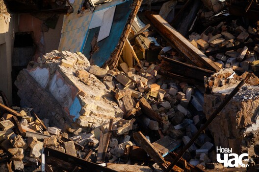 1/8 zrujnavany_budynak_na_padolnaj_48__1__logo.jpg