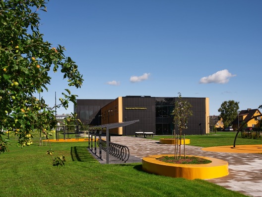 1/3 zvyczajnaja_szkola_na_vyspe_saarema._fota__karisma_architekid_3.jpg