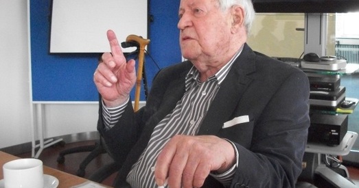 Гельмут Шміт: Беларусь мусіць рабіцца больш прывабнай