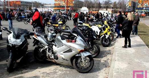 Брэсцкія байкеры і раварысты разам адзначылі адкрыццё сезону (фота)