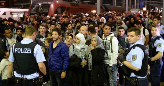 Армія Германіі дапамагае прымаць новых бежанцаў