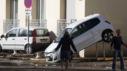 151004083332_france_floods_cannes_624x351_reuters_nocredit.jpg 151004083332_france_floods_cannes_624x351_reuters_nocredit.jpg