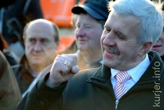 271110_miting01.jpg 271110_miting01.jpg