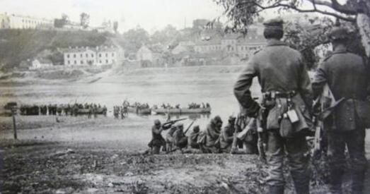 Гродна ў аб'ектыве нямецкіх афіцэраў: Стары замак запрашае на выставу