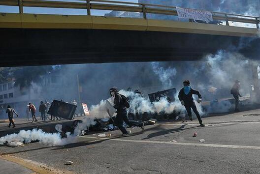 606x402_01_1404_venezuela_protests_clashes_caracas.jpg 606x402_01_1404_venezuela_protests_clashes_caracas.jpg