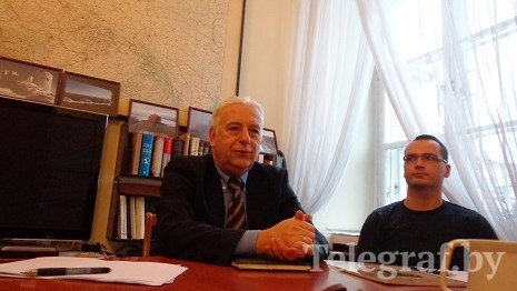 dyplamat.jpg dyplamat.jpg