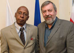 farinas_sannikov_t.jpg farinas_sannikov_t.jpg