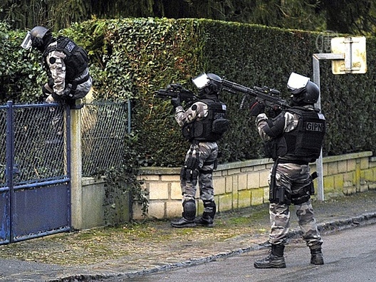 france_police.jpg france_police.jpg