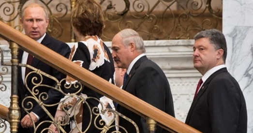 Парашэнка назваў перамовы ў Мінску вельмі складанымі