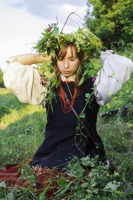 1/13 img_2745_602x903_logo.jpg