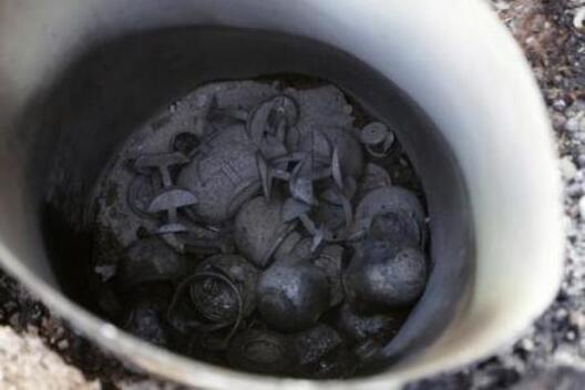 kasset_bomb.jpg kasset_bomb.jpg