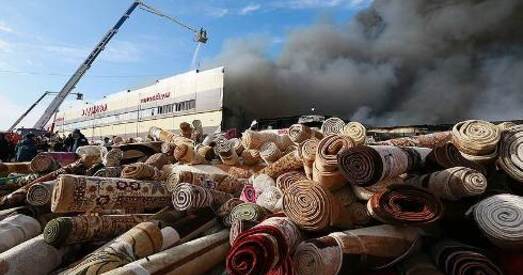 У Казані на пажары ў ГК "Адмірал" загінулі 4 чалавекі, пад заваламі могуць апынуцца яшчэ 15 (відэа)