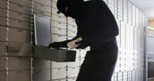 У Беларусі затрымалі расіян, якія вынеслі з банка 300 тыс. долараў