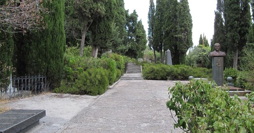 У Ялце пачалося будаўніцтва на касцях. Руйнуюць Палікураўскі мемарыял (+відэа)