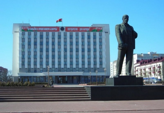 pomnik_lieninu_u_babrujsku.jpg pomnik_lieninu_u_babrujsku.jpg