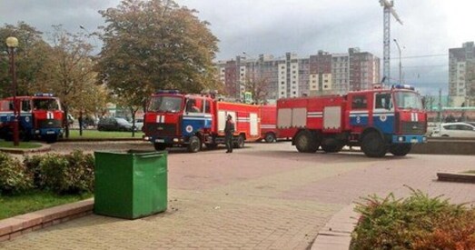 У Мінску зноў перакрылі ўваход у метро. У МНС кажуць аб задымленні