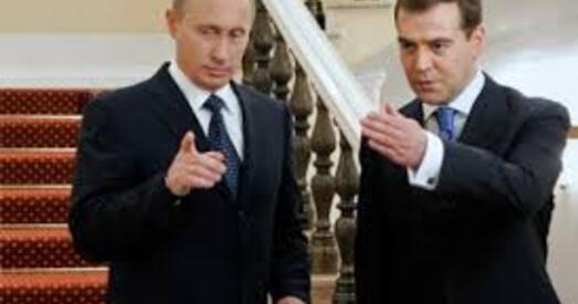 Пуцін і Мядзведзеў вырашылі прыпыніць дапамогу Украіне да фармавання новага ўрада