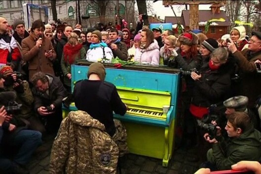 ukraine_crisismaidan_pianist_article_big.jpg ukraine_crisismaidan_pianist_article_big.jpg