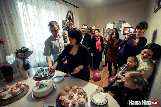 0206_hdz_dashkevch_reveal_party_01_hl26o.jpg 0206_hdz_dashkevch_reveal_party_01_hl26o.jpg