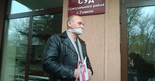 Кастусь Жукоўскі зашыў сабе рот (відэа)