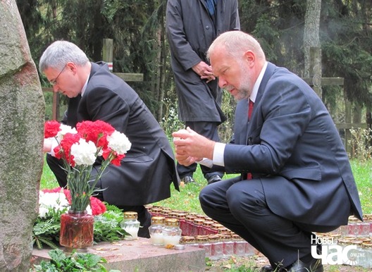 kamen_2_logo.jpg kamen_2_logo.jpg