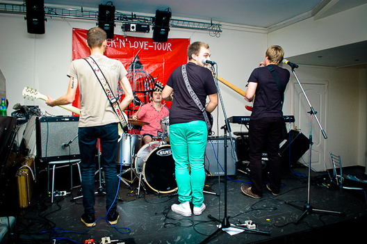 mikita_brouka_fiolet_nch_9.jpg mikita_brouka_fiolet_nch_9.jpg