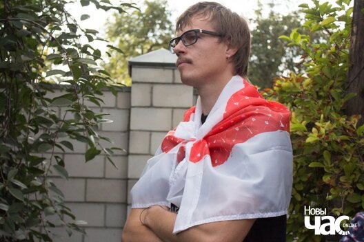 16/23 _mg_8752_974x649_logo.jpg