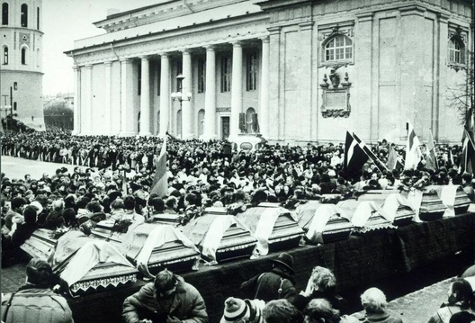burial_ceremony_of_january_13_events_victims_in_vilnius_2.jpg burial_ceremony_of_january_13_events_victims_in_vilnius_2.jpg