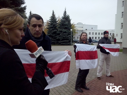 2/10 cam02633_logo.jpg