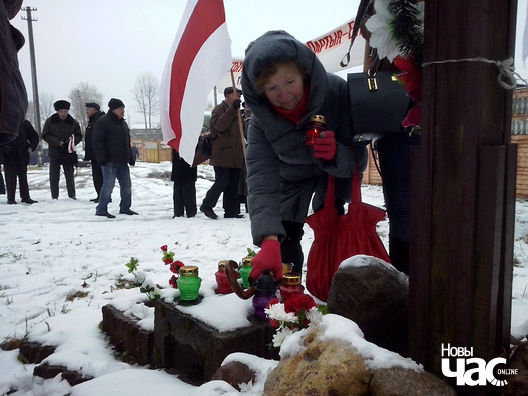 10/12 cam03034_logo.jpg