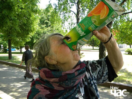 "Ежа супраць бомбаў" корміць бяздомных "Ежа супраць бомбаў" корміць бяздомных