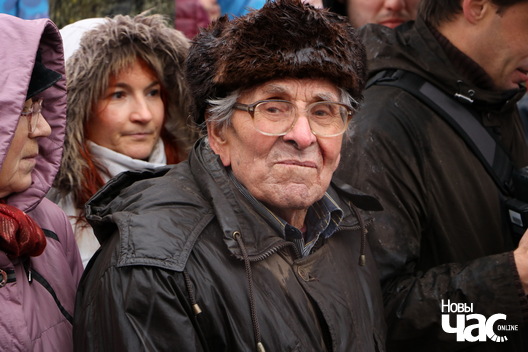 3/12 img_5396_logo.jpg